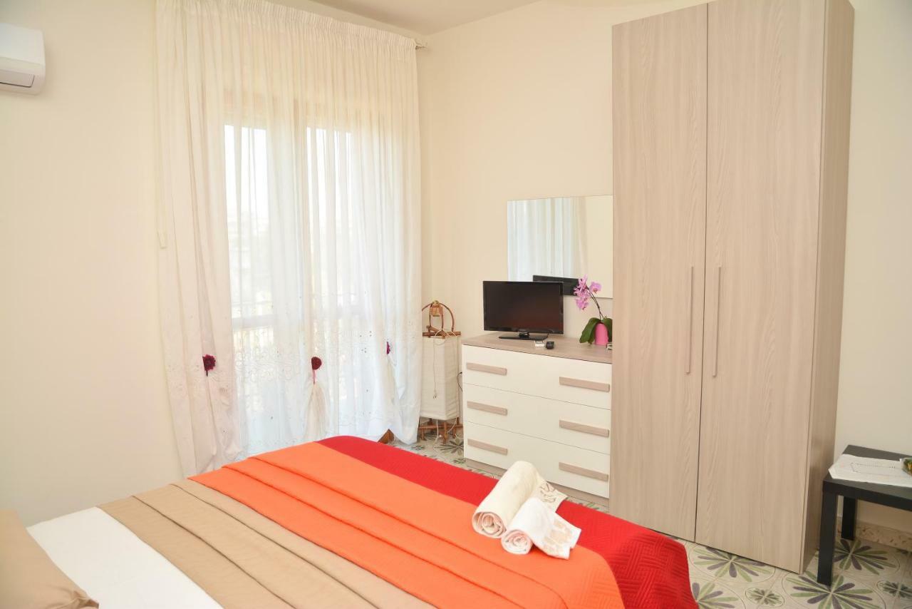 Lian Room B&B Caserta Exteriör bild