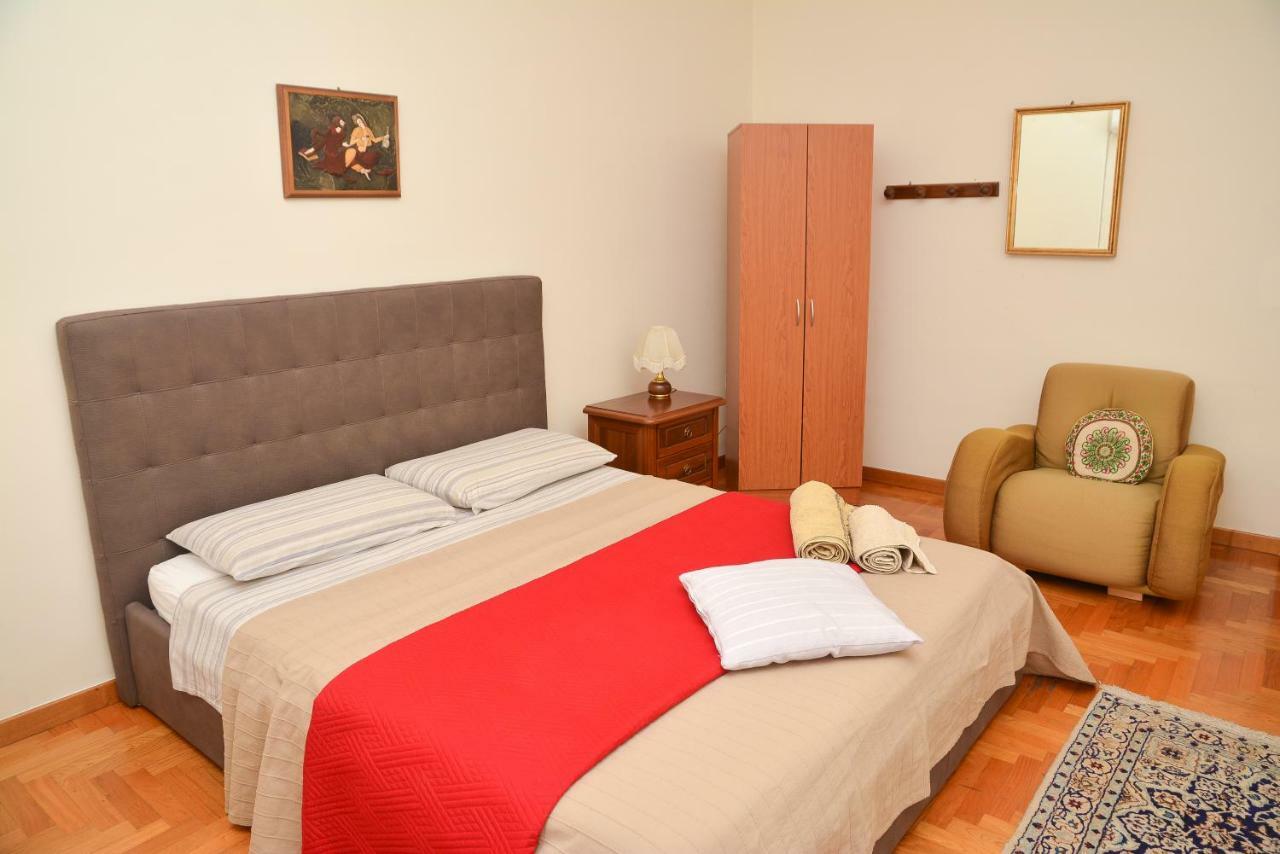 Lian Room B&B Caserta Exteriör bild